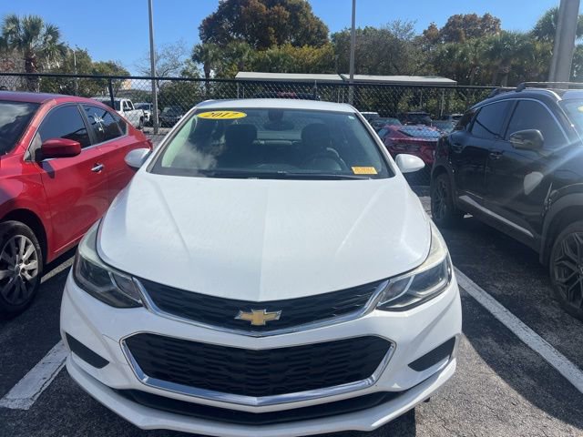 Used 2017 Chevrolet Cruze LT w/ Convenience Package image 4