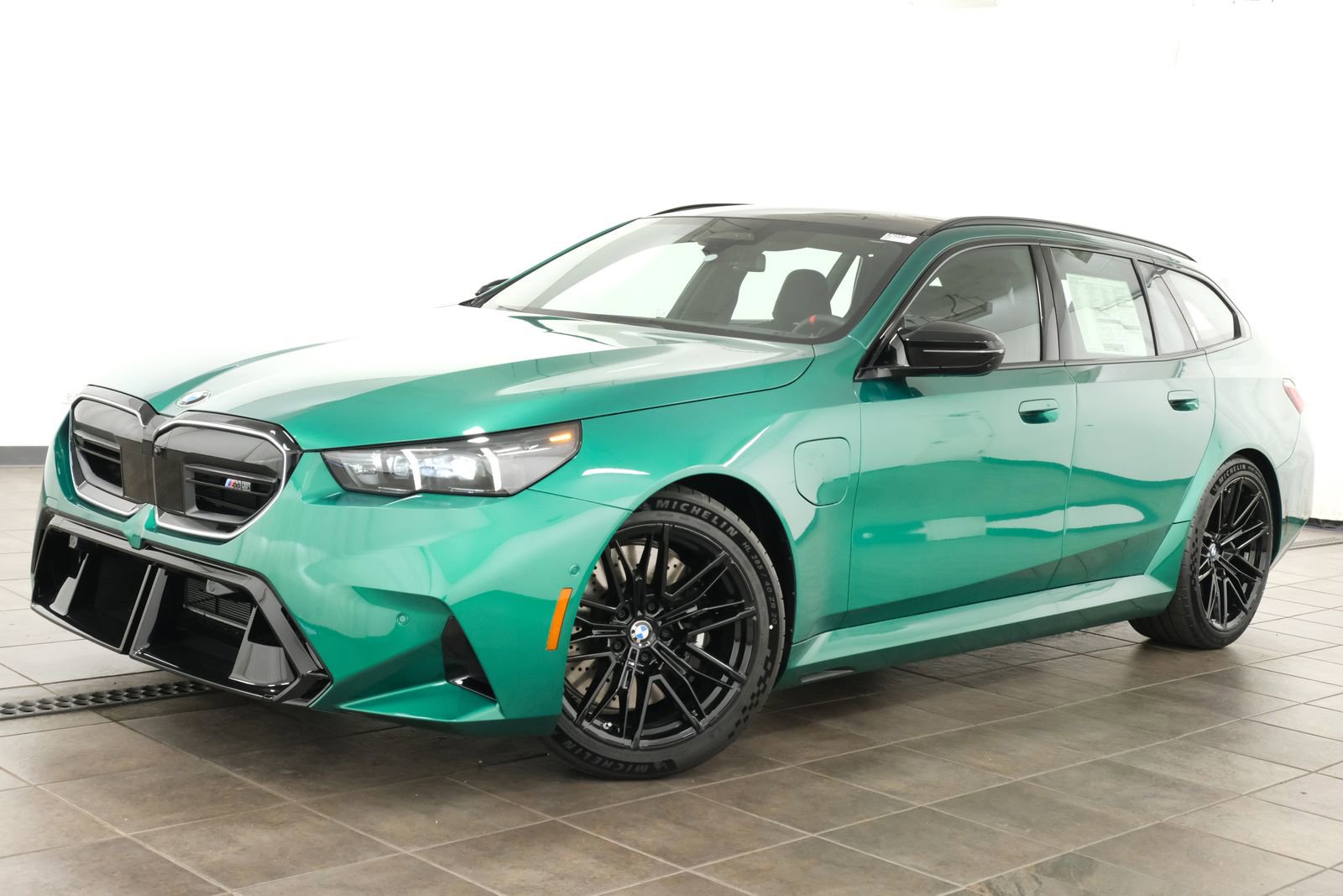 New 2027 BMW M5 Touring w/ M Driver's Package AWD/4WD image 1
