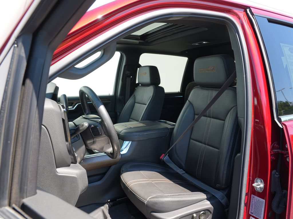 Certified 2024 Chevrolet Silverado 3500 High Country w/ High Country Premium Package AWD/4WD image 13
