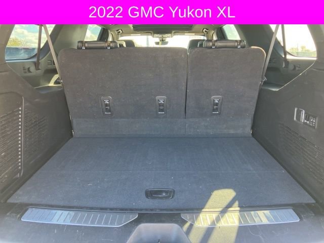 Used 2022 GMC Yukon XL Denali w/ Denali Premium Package image 17