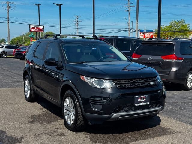 Used 2017 Land Rover Discovery Sport SE AWD/4WD image 3