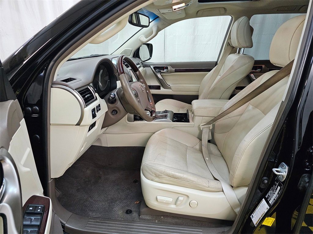 Used 2019 Lexus GX 460 image 21