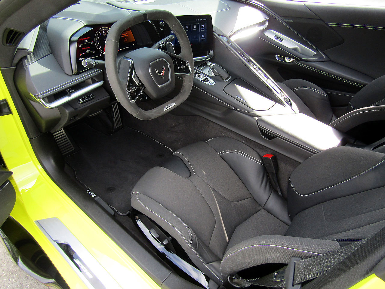 Used 2024 Chevrolet Corvette Z06 image 10