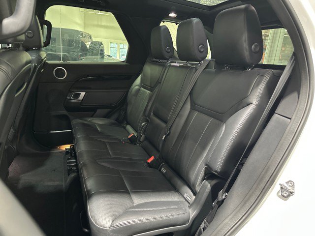 Used 2019 Land Rover Discovery SE AWD/4WD image 46