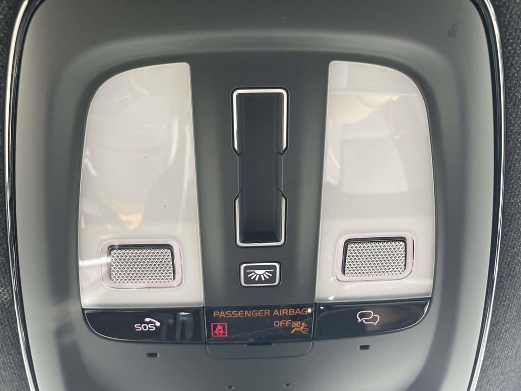 Used 2023 Volvo XC40 Recharge Ultimate w/ Protection Package Premier AWD/4WD image 23