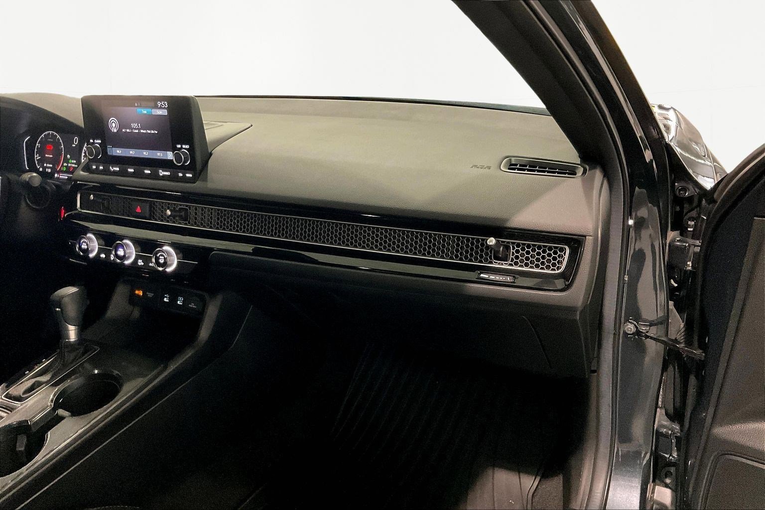 Used 2025 Honda Civic Sport image 25