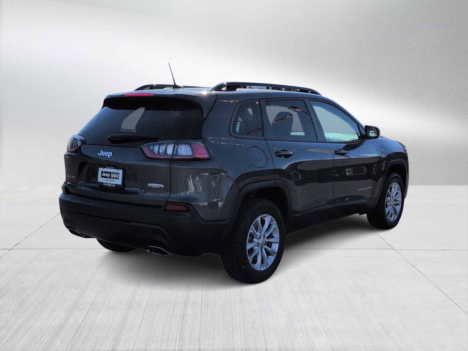 Used 2022 Jeep Cherokee Latitude Lux w/ Sun & Sound Group image 8