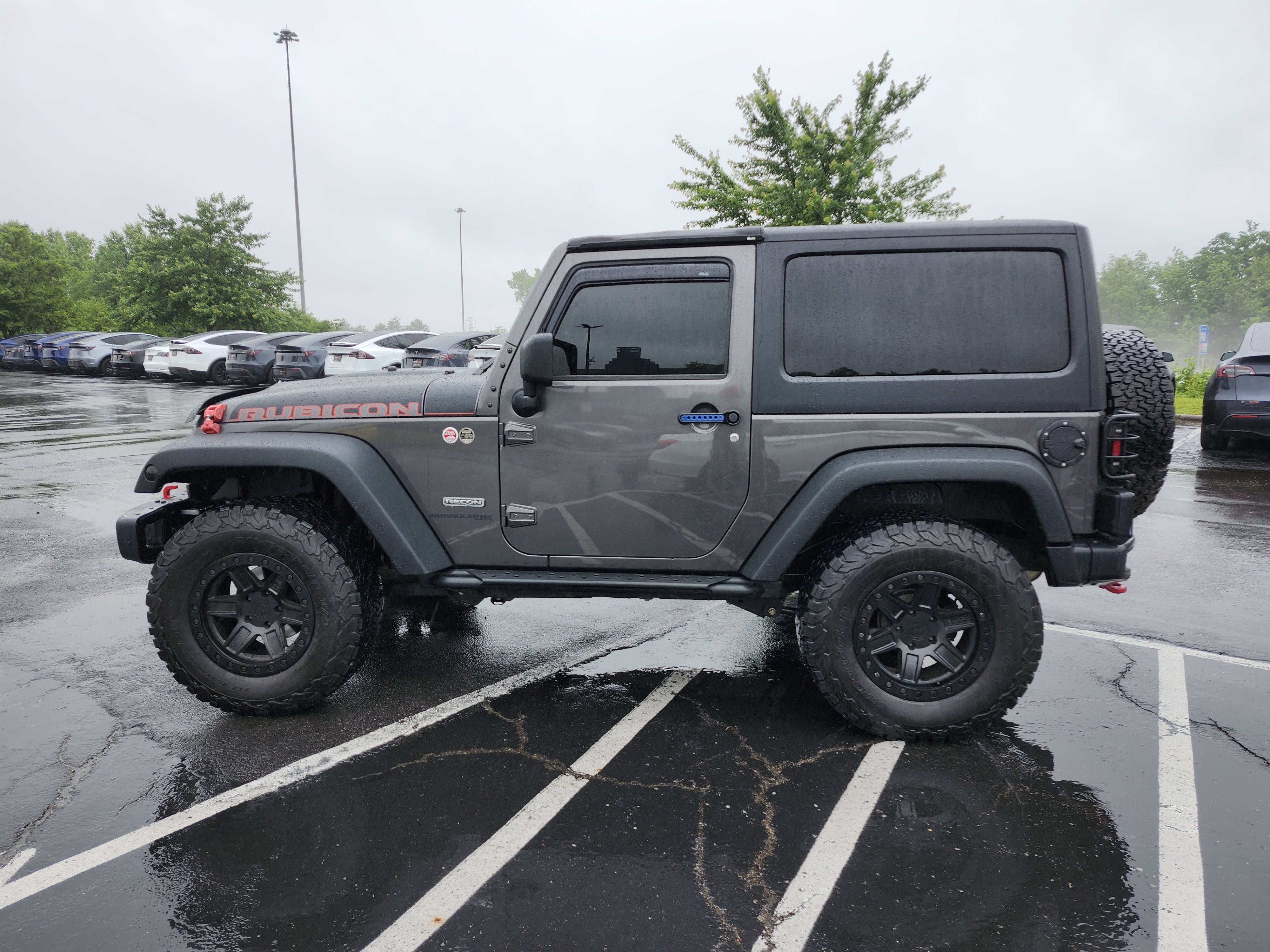 Used 2018 Jeep Wrangler Rubicon AWD/4WD image 12