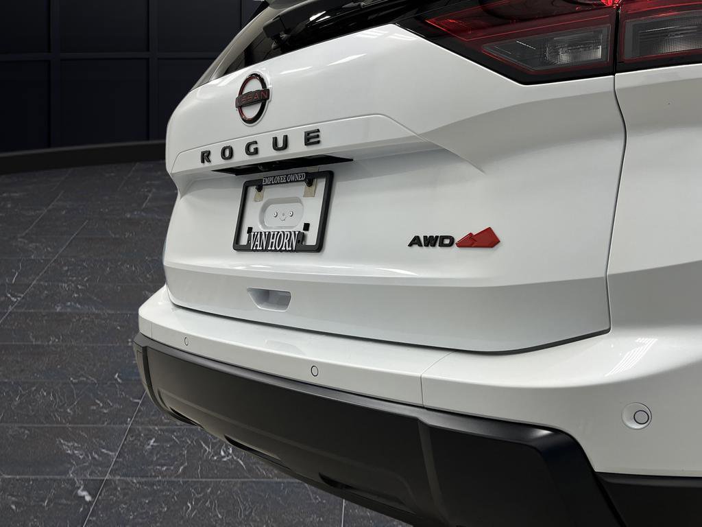 Used 2025 Nissan Rogue Rock Creek w/ Rock Creek Premium Package image 31