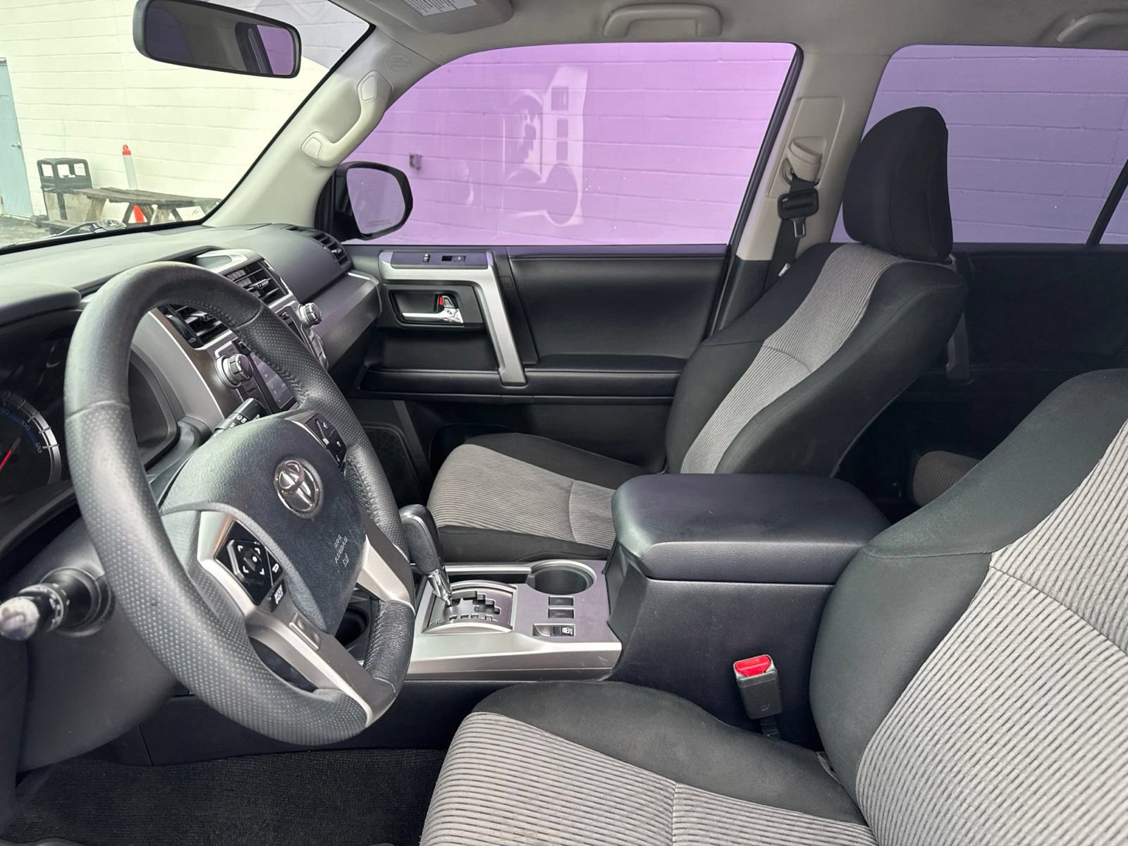 Used 2017 Toyota 4Runner SR5 AWD/4WD image 22
