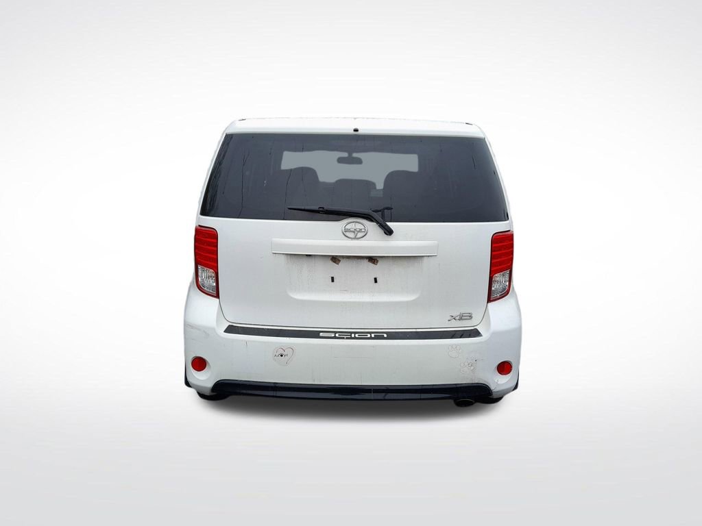 Used 2015 Scion xB image 7