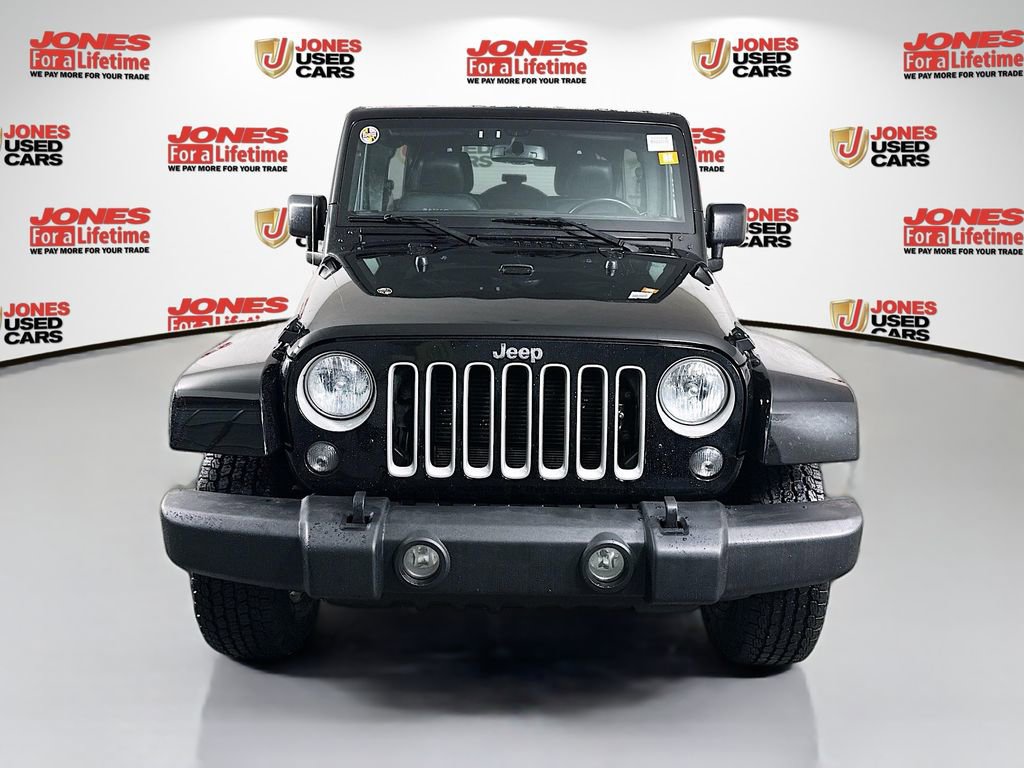 Used 2016 Jeep Wrangler Unlimited Sahara w/ Connectivity Group image 10