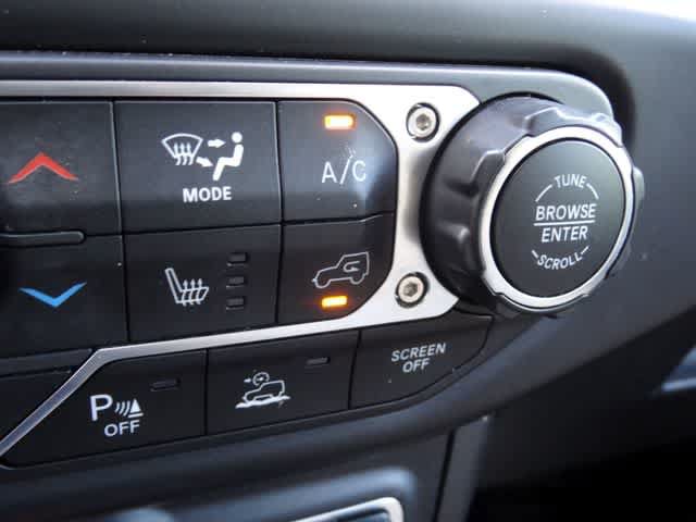 Used 2020 Jeep Gladiator Rubicon w/ Dual Top Group AWD/4WD image 36