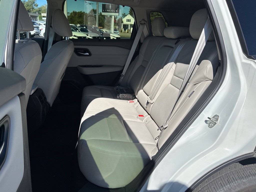 Used 2023 Nissan Rogue SL w/ SL Premium Package AWD/4WD image 11