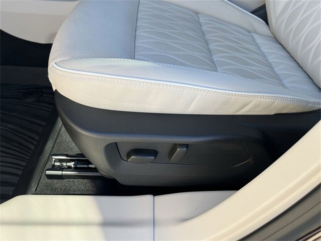 Certified 2023 Buick Envision Avenir image 14