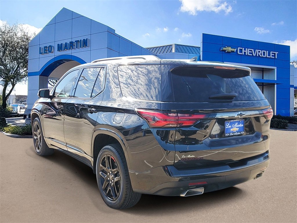 Used 2023 Chevrolet Traverse Premier w/ Redline Edition image 4