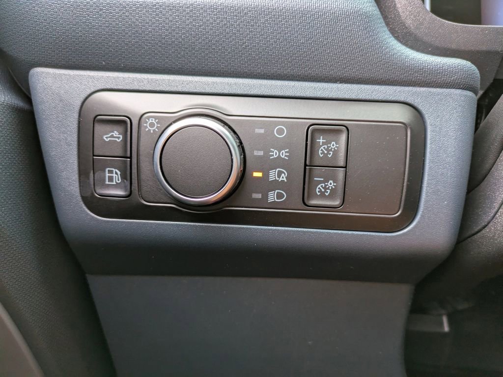 New 2025 Ford Maverick XL image 24