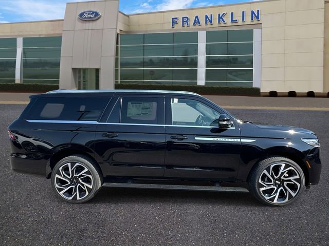 New 2026 Lincoln Navigator L Reserve AWD/4WD image 8