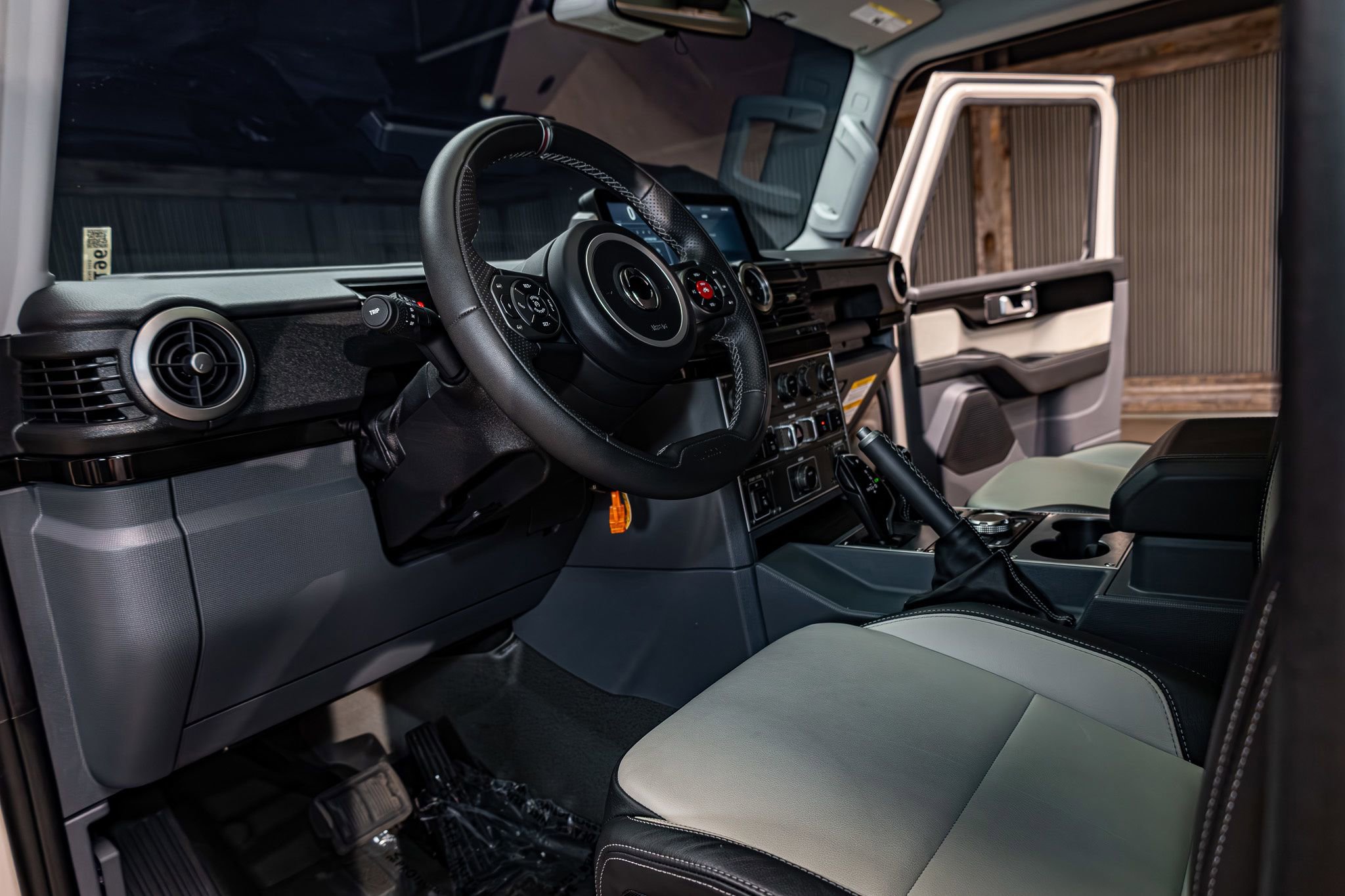 Used 2025 INEOS Grenadier image 14