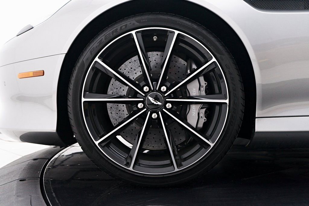 Used 2016 Aston Martin DB9 GT RWD image 3