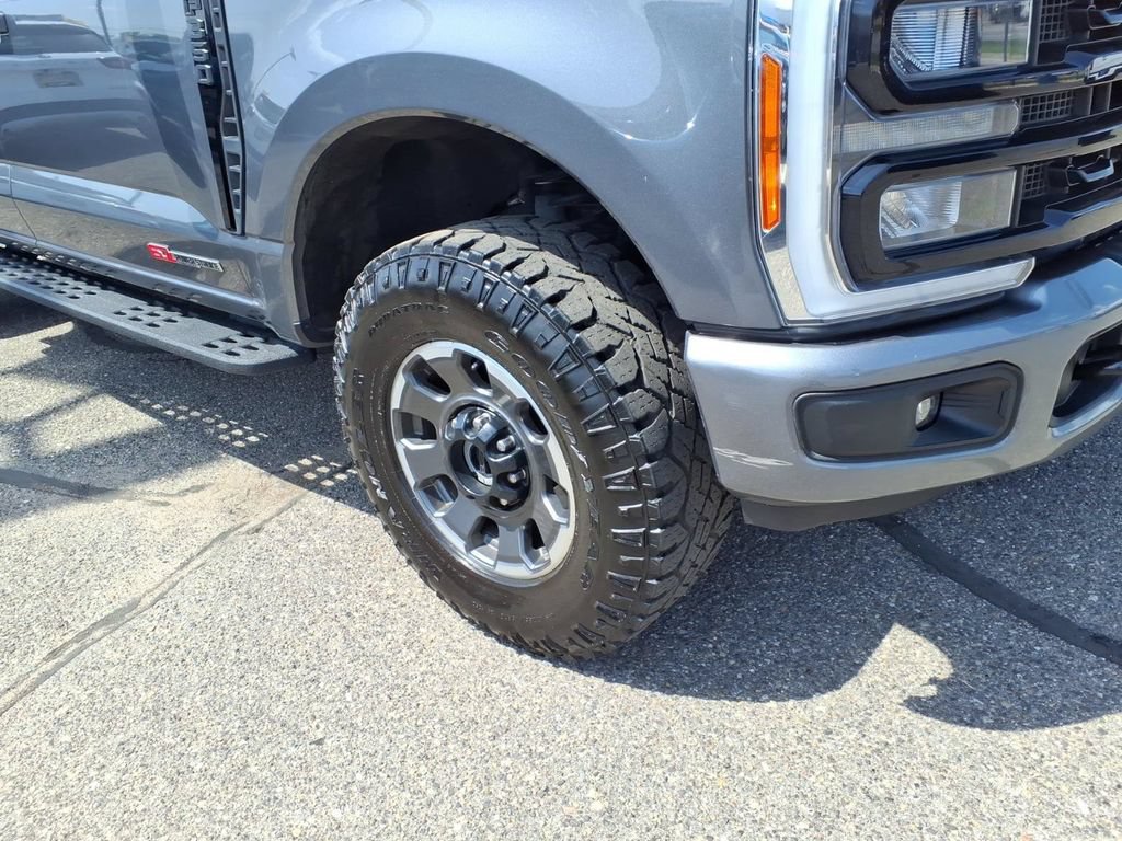 Used 2023 Ford F350 XLT w/ Black Appearance Package AWD/4WD image 5