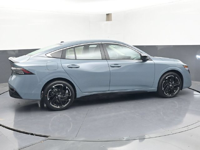New 2026 Nissan Sentra SR w/ Floor Mat Package FWD image 3