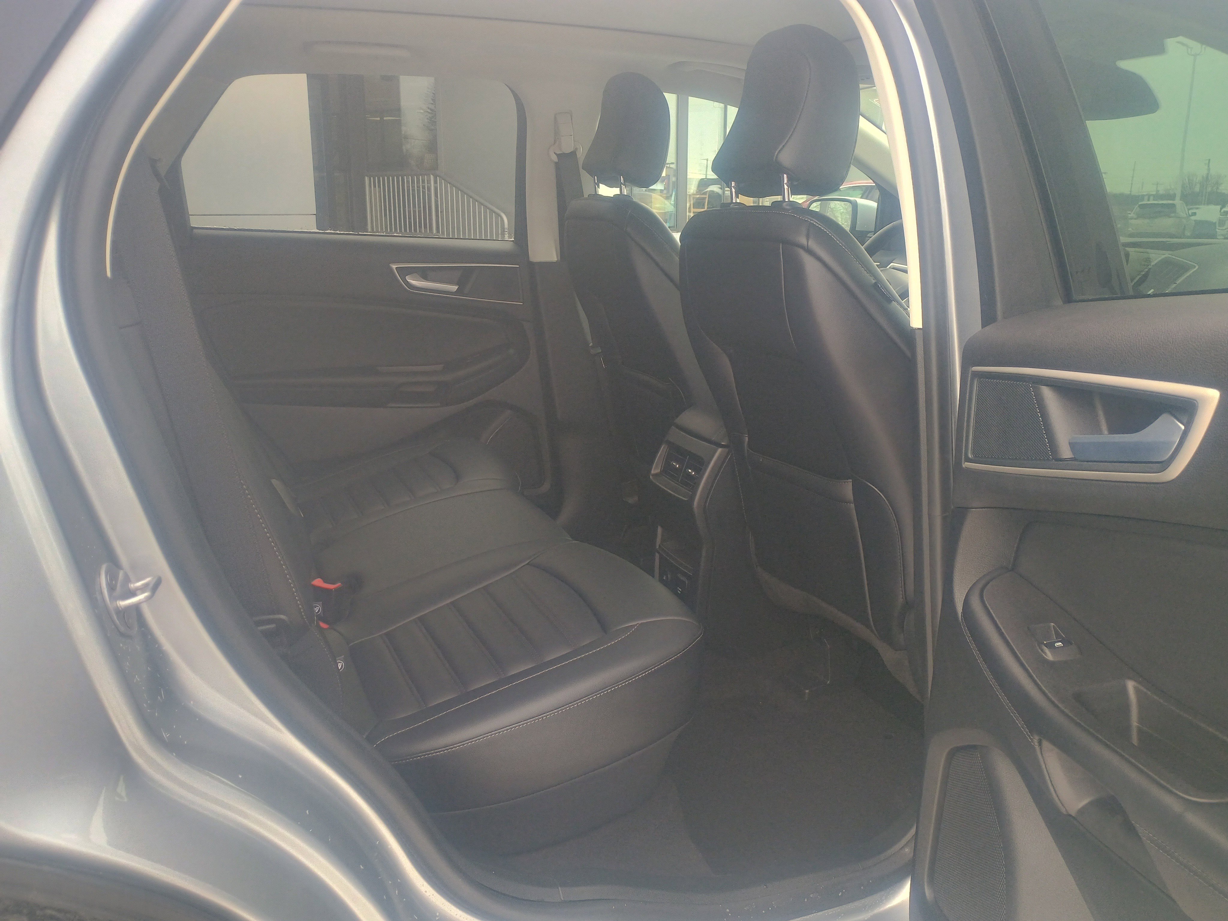 Certified 2024 Ford Edge SEL w/ Convenience Package image 16