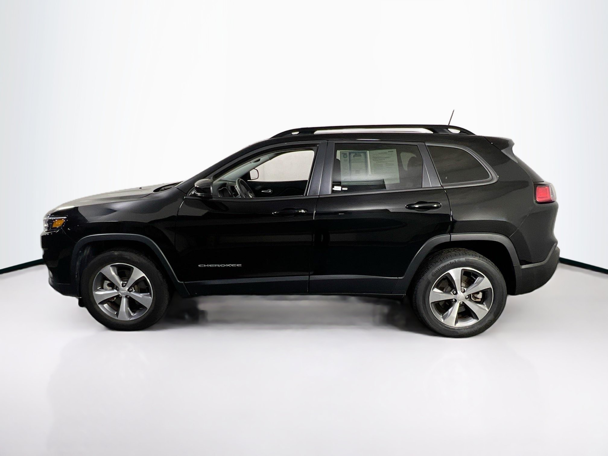 Used 2022 Jeep Cherokee Limited AWD/4WD image 8
