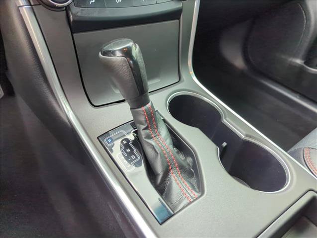 Used 2016 Toyota Camry SE w/ Moonroof Package FWD image 10
