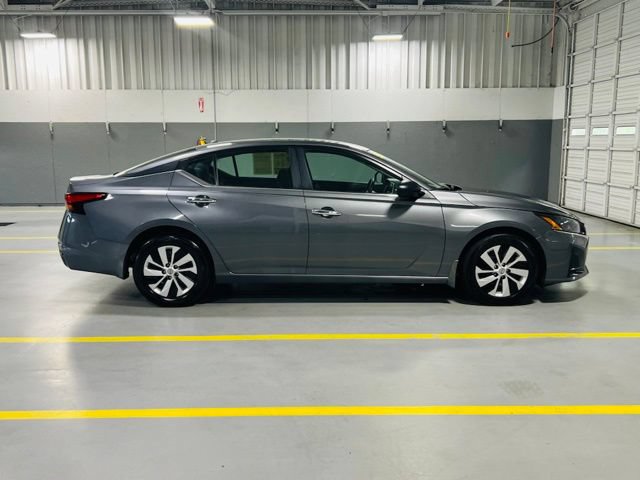 Used 2025 Nissan Altima 2.5 S FWD image 18