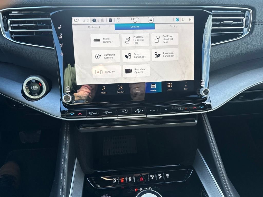 New 2026 Jeep Grand Wagoneer L 4WD w/ Premium Group I image 18