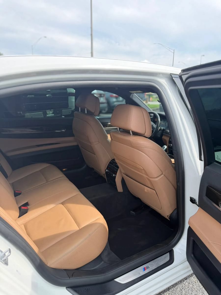 Used 2013 BMW 740Li xDrive AWD/4WD image 17