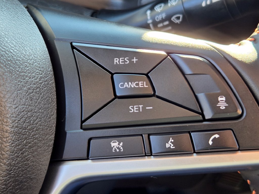 Used 2025 Nissan Sentra SR w/ Trunk Package FWD image 23