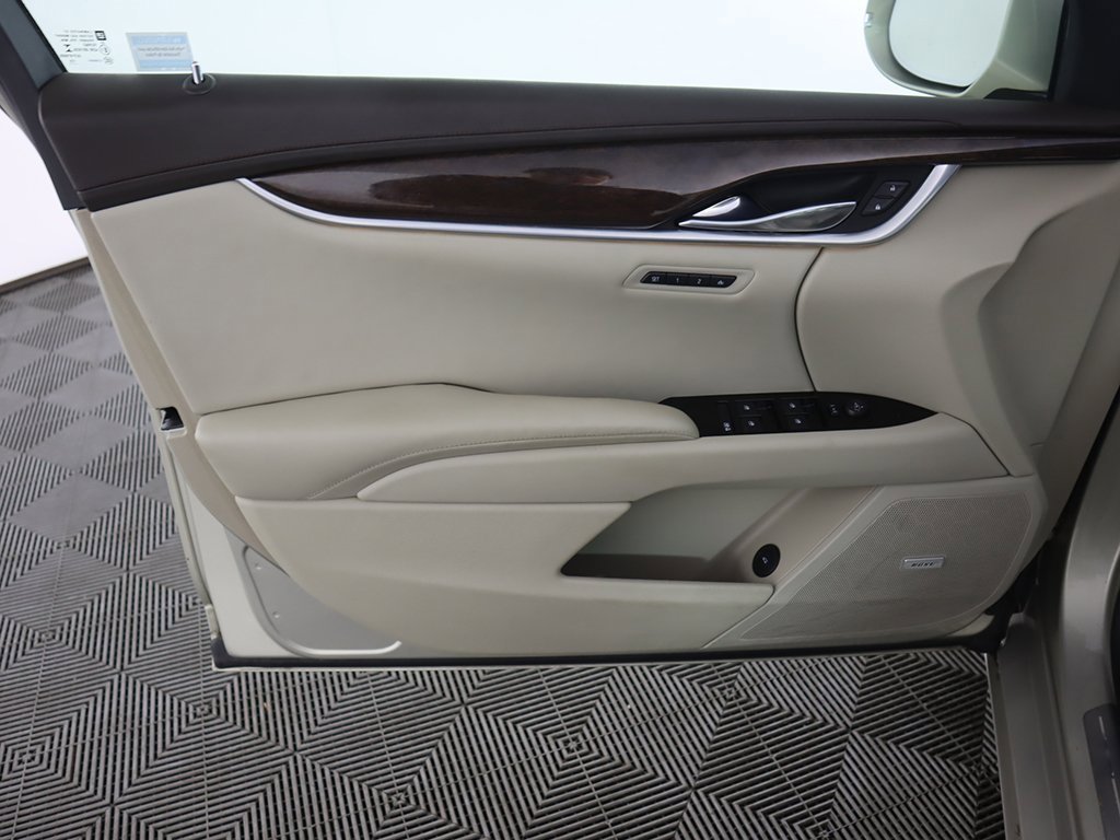 Used 2016 Cadillac XTS Luxury w/ Driver Awareness Package image 26