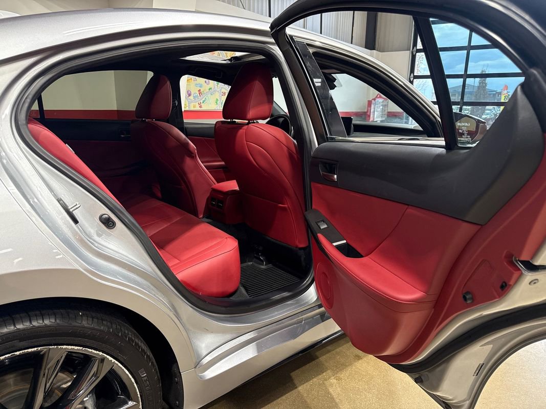 Used 2022 Lexus IS 350 F Sport image 57