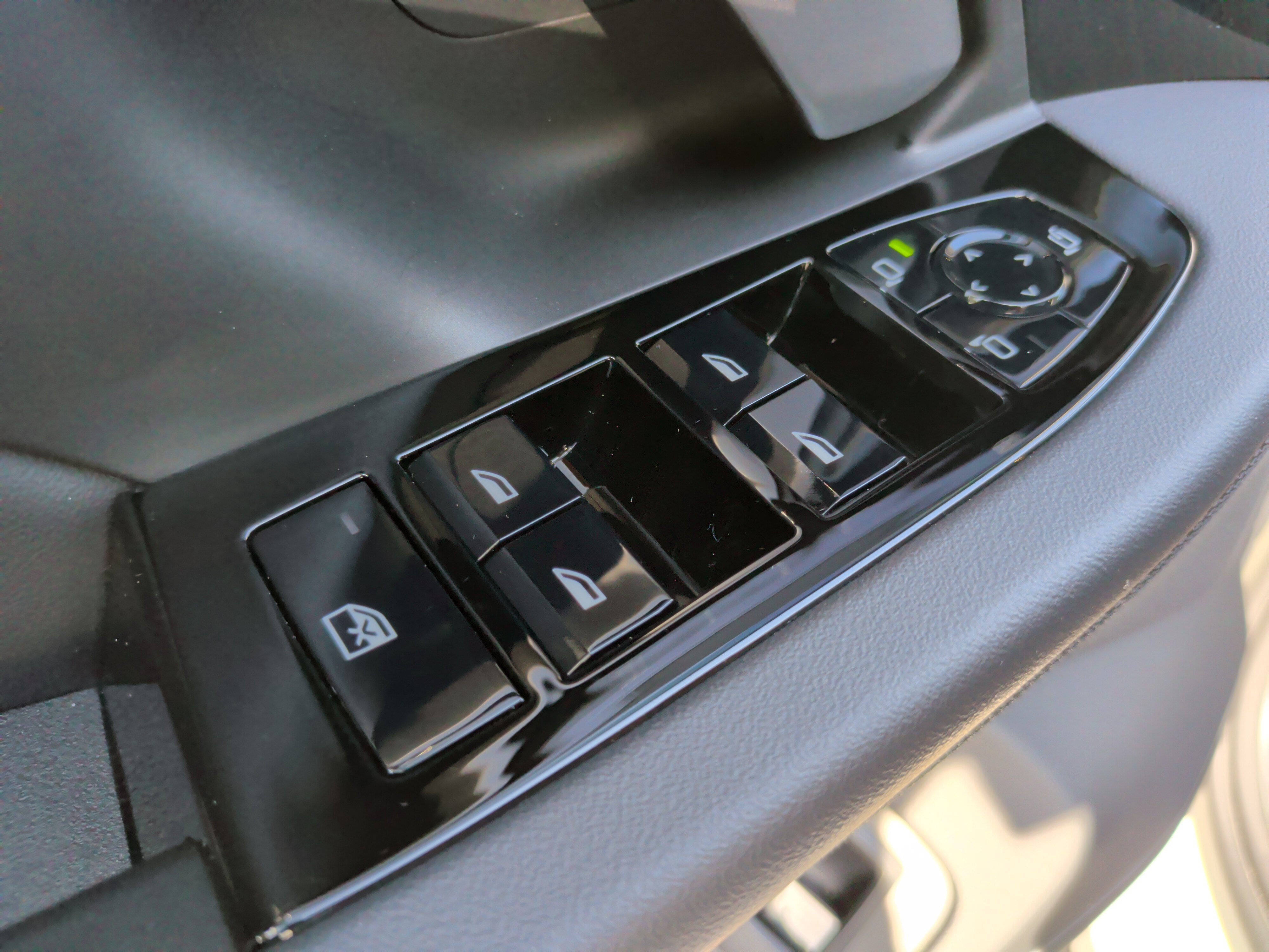 Certified 2026 BMW i5 eDrive40 w/ Premium Package RWD image 31
