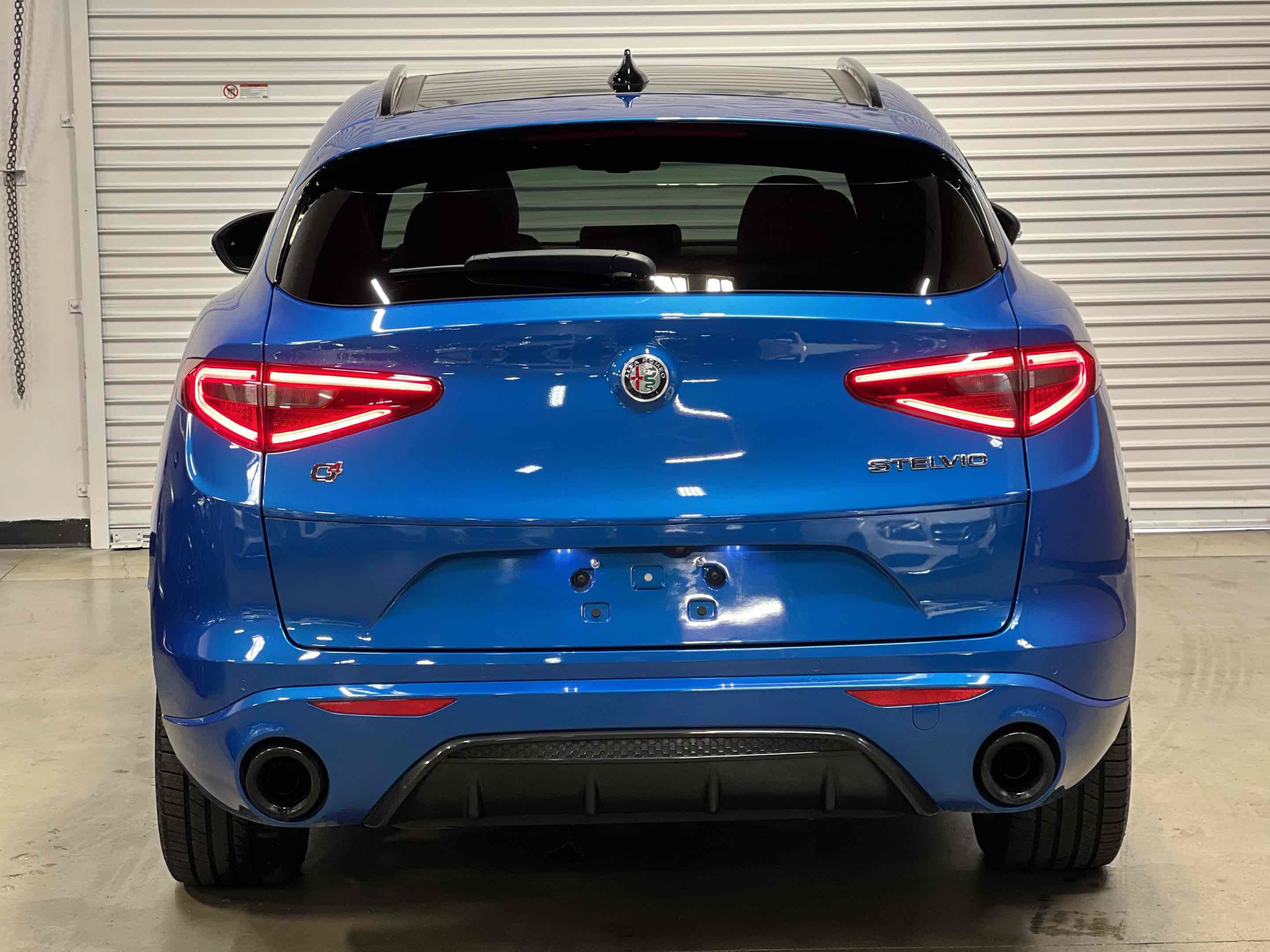 Used 2023 Alfa Romeo Stelvio Veloce AWD/4WD image 15