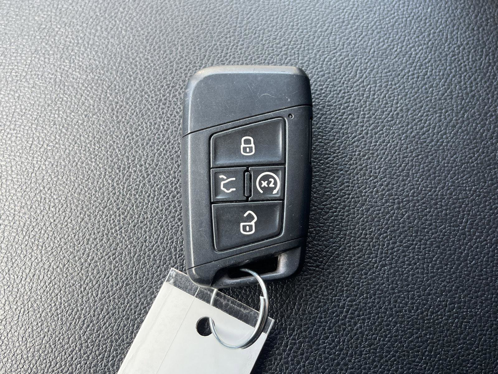 Used 2021 Volkswagen Atlas SEL image 21