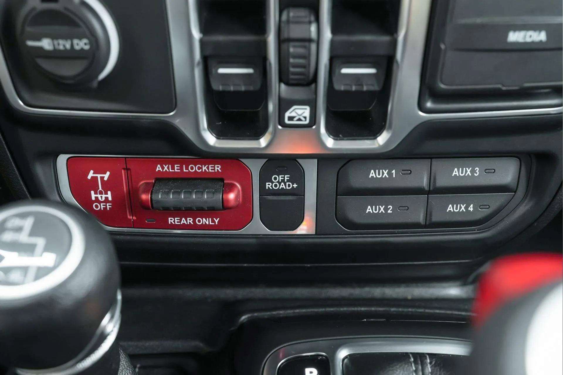 Used 2024 Jeep Wrangler Willys image 19