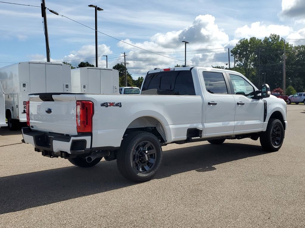 New 2026 Ford F350 4x4 Crew Cab Super Duty image 3