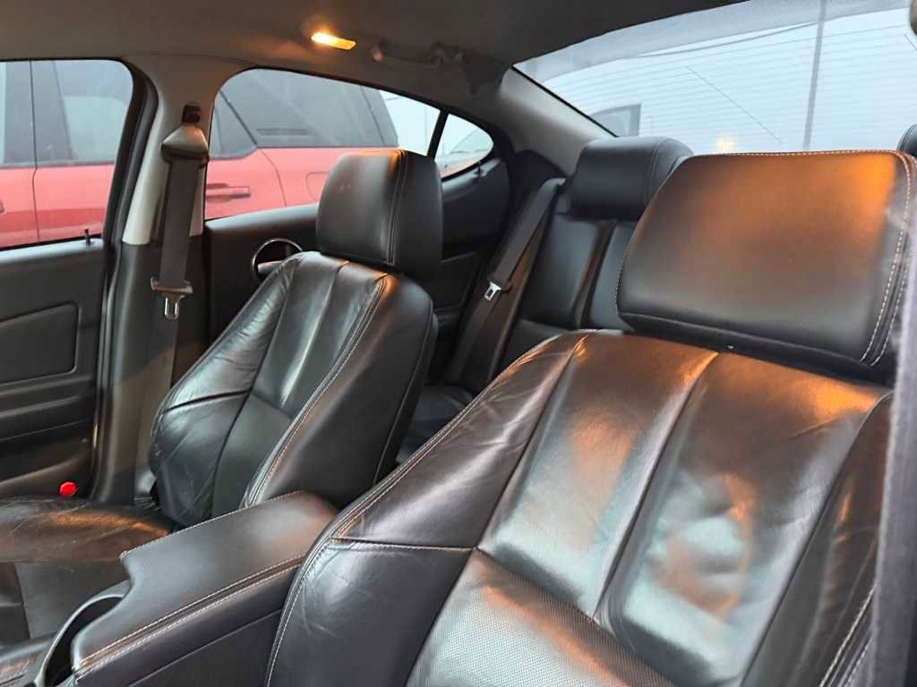 Used 2006 Pontiac Grand Prix w/ Premium Package image 16