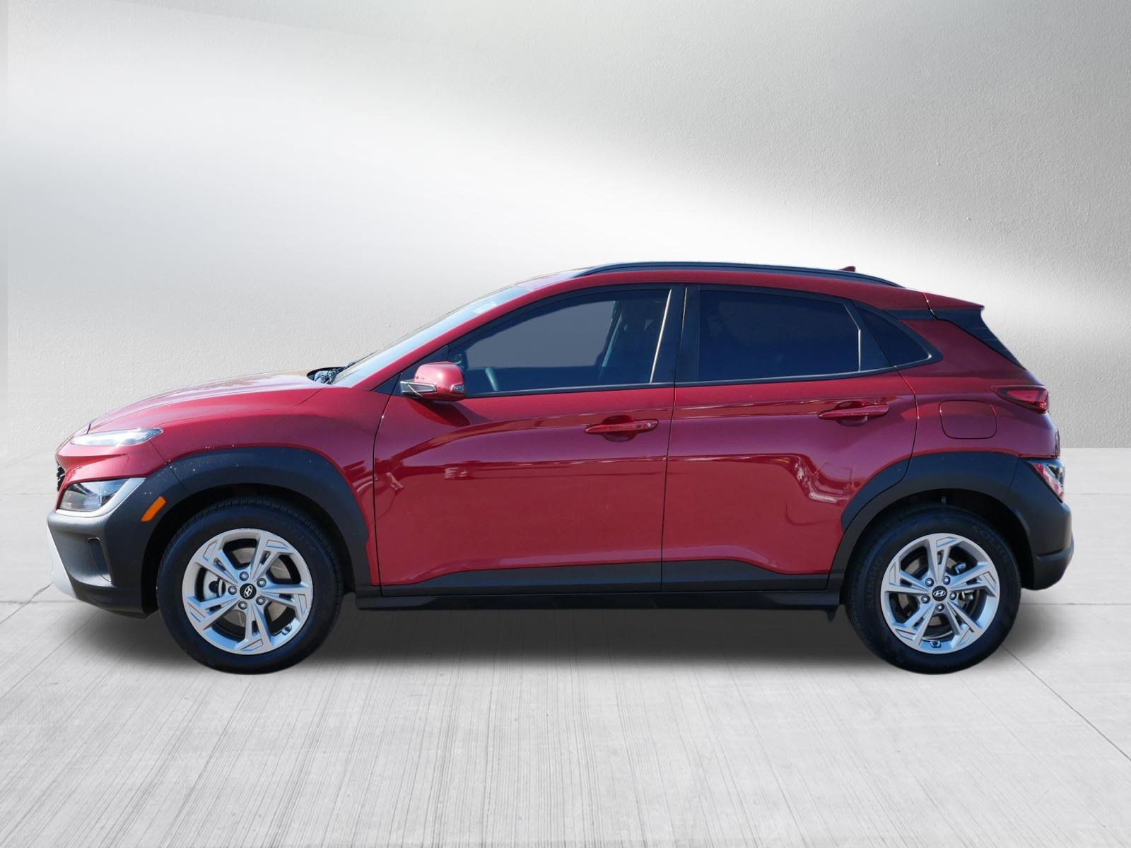 Certified 2023 Hyundai Kona SEL AWD/4WD image 4