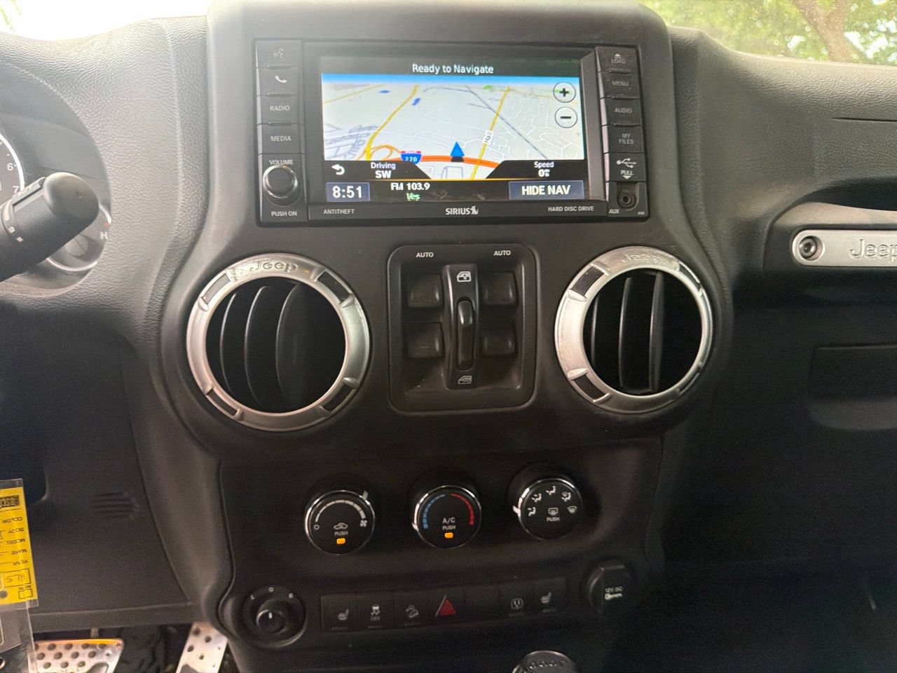 Used 2017 Jeep Wrangler Unlimited Rubicon w/ Cold Weather Group AWD/4WD image 18