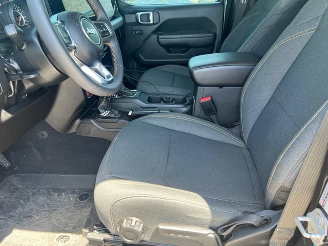 Used 2024 Jeep Wrangler Sport AWD/4WD image 11