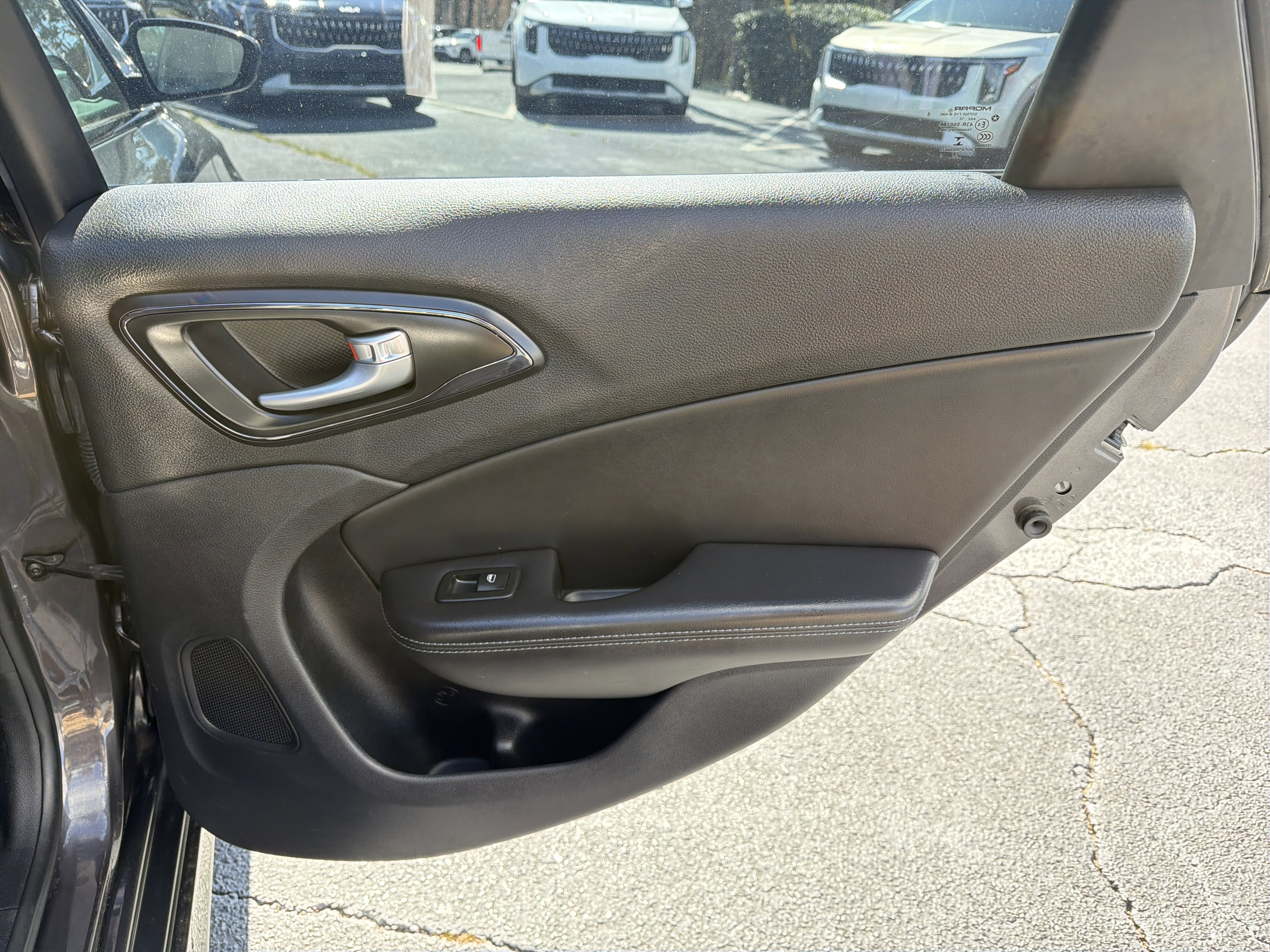 Used 2015 Chrysler 200 S w/ Navigation & Sound Group I image 13