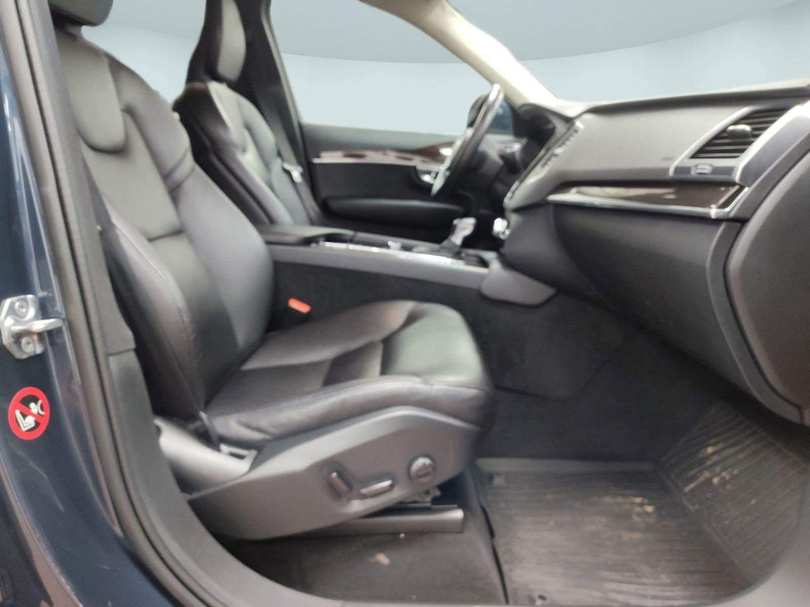 Used 2019 Volvo XC90 T6 Momentum w/ Protection Package Premier image 19