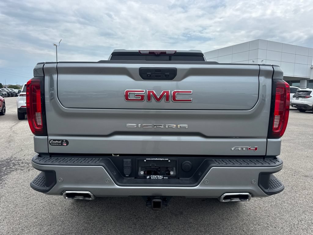 Used 2023 GMC Sierra 1500 AT4 w/ AT4 Premium Package AWD/4WD image 5