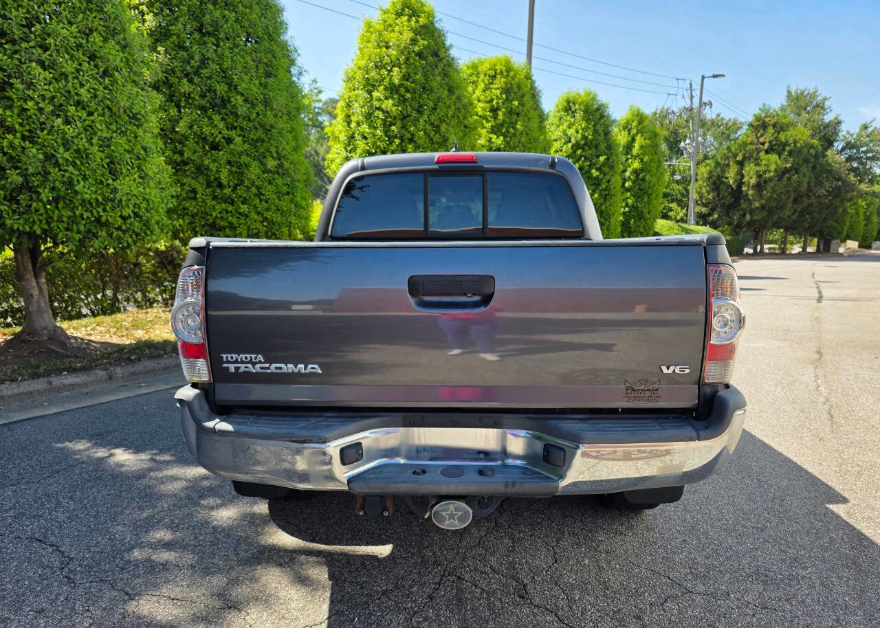 Used 2015 Toyota Tacoma 4x4 Double Cab w/ TRD Off-Road Package image 4