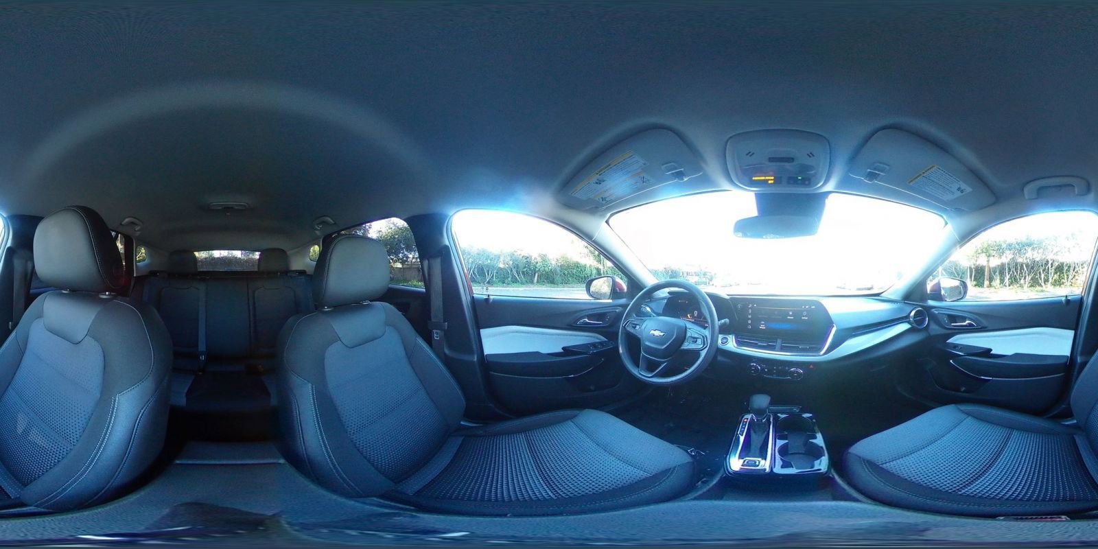 Used 2025 Chevrolet Trax LT image 40