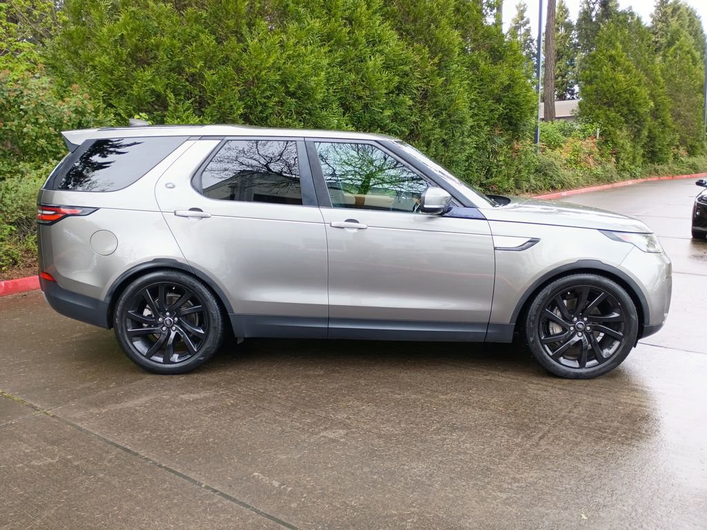 Used 2018 Land Rover Discovery HSE Luxury image 3